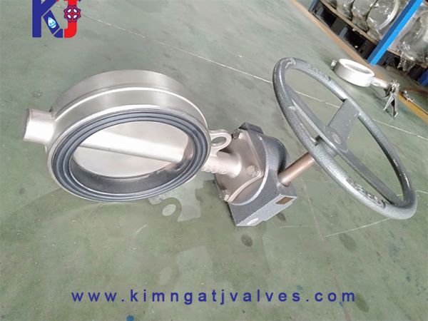 Van bướm inox cao su tay quay