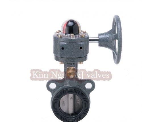 Van bướm gang cao su tay quay 20K