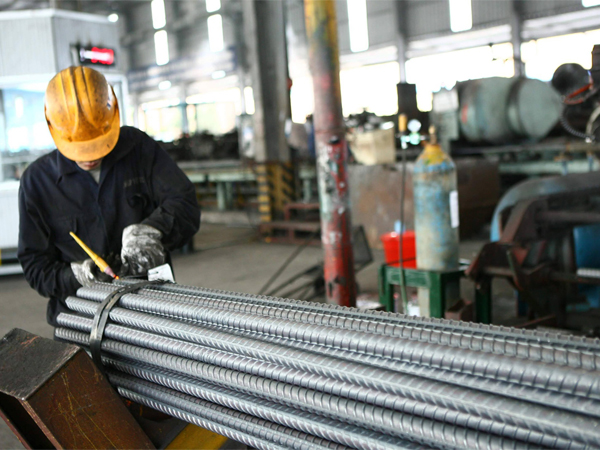 Giá thép giảm trong tháng 6 khoảng 1 triệu đồng/tấn /// Ảnh: Ngọc Thắng 